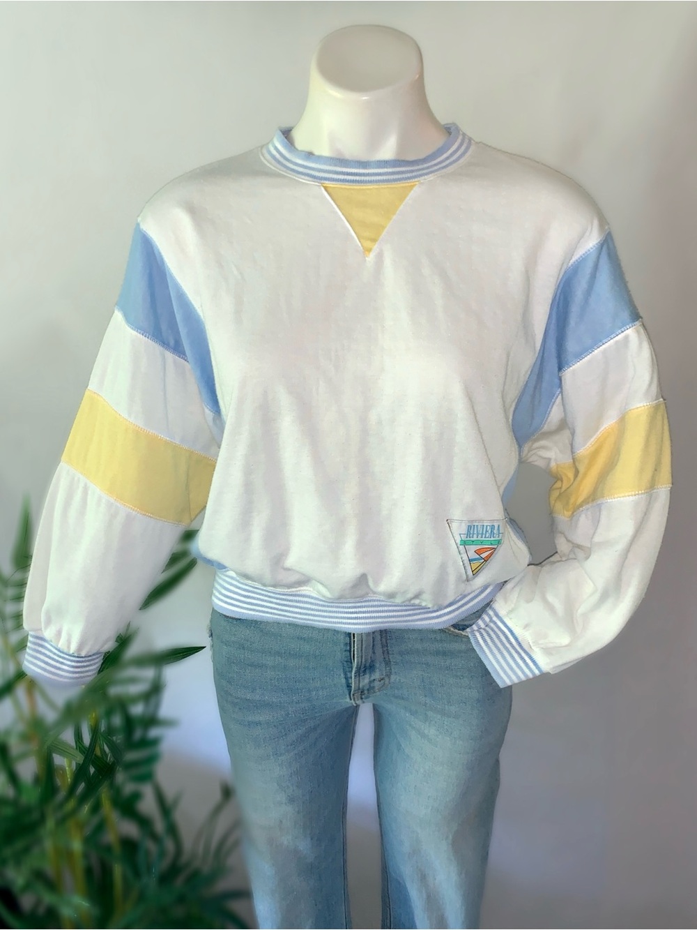 b o x y :: Vintage Pastel Colorblock Sweatshirt